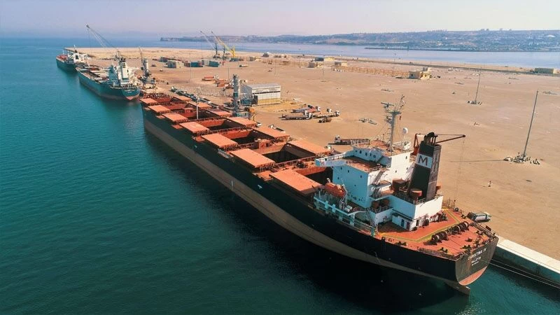 تخلیه سومین کشتی کانتینری خط دریایی چین به بندر چابهار