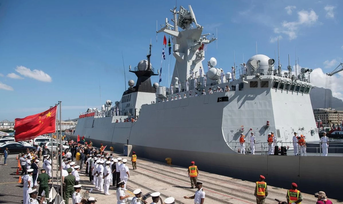 حضور پر رنگ نیروی دریایی چین در پی افزایش تنش ها در منطقه