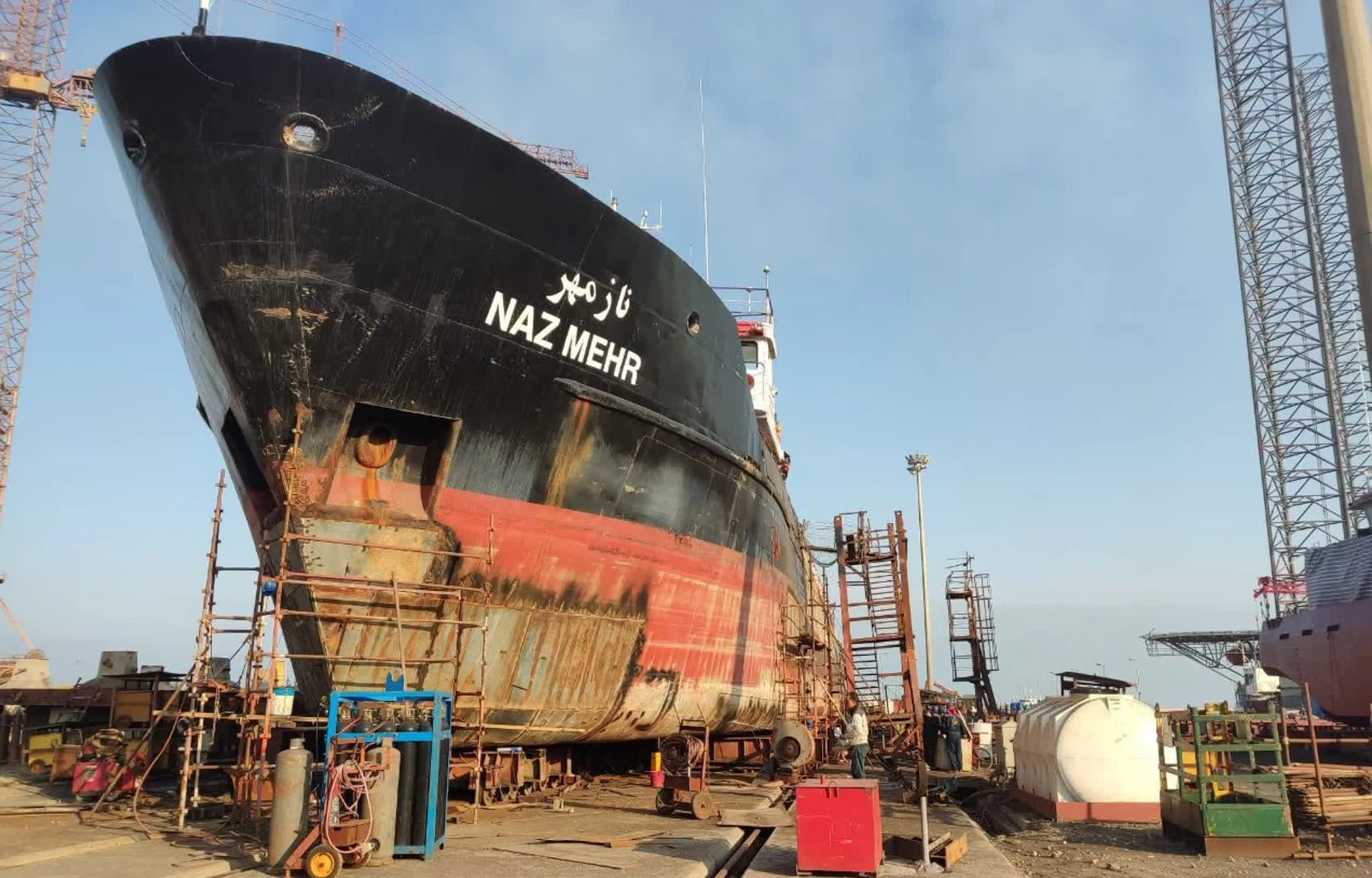 نوسازی کشتی نازمهر در مجتمع کشتی سازی کاسپین صدرا