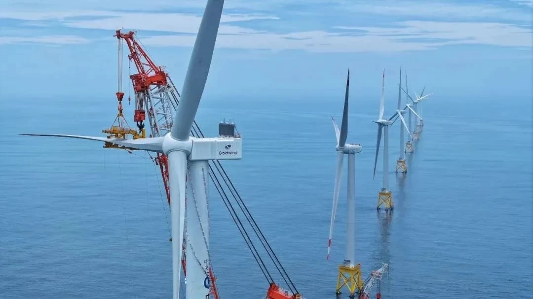 نصب بزرگترین توربین بادی فراساحل جهان در 24 ساعت