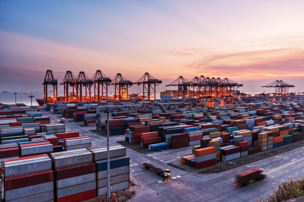 ۵ بندر برتر چین ۱۶۱ میلیون TEU کانتینر در سال ۲۰۲۵ جابه‌جا کردند