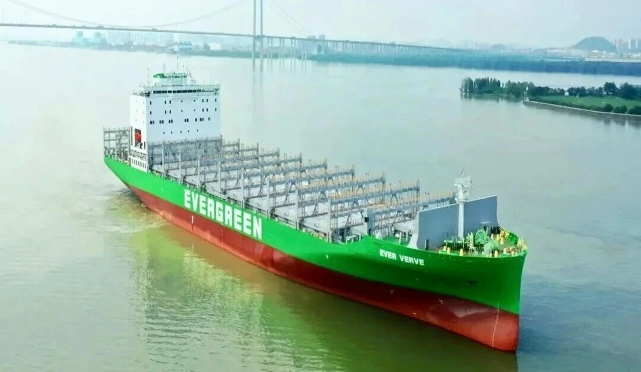 تایوان ساخت ۱۶ فروند کشتی کوچک کانتینری را به چین سفارش داد